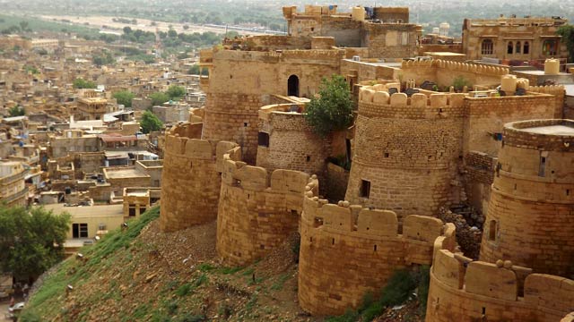 car hire faridabad to Jaisalmer